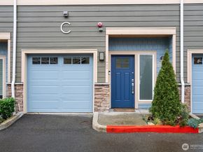 23000 NE 8th Street C3, Sammamish WA 98074