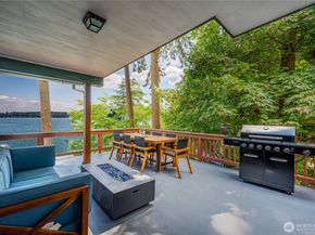 23134 Vashon Highway SW, Vashon WA 98070