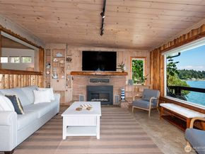 23134 Vashon Highway SW, Vashon WA 98070