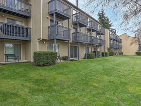 31003 14th Avenue S D 13, Federal Way WA 98003