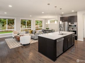 9726 Slater Avenue NE, Kirkland WA 98033