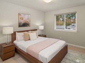 9726 Slater Avenue NE, Kirkland WA 98033