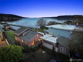 4728 NE 172nd Street, Lake Forest Park WA 98155