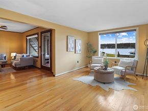 4728 NE 172nd Street, Lake Forest Park WA 98155