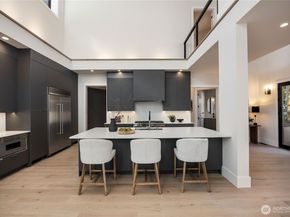 13970 Manzanita Road NE, Bainbridge Island WA 98110