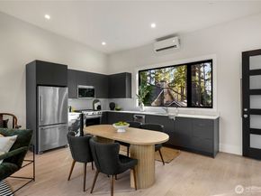 13970 Manzanita Road NE, Bainbridge Island WA 98110