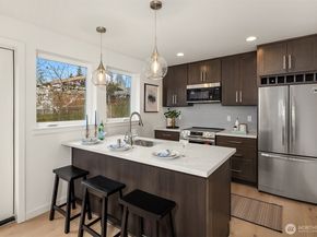 7521 12th Avenue NW, Seattle WA 98117