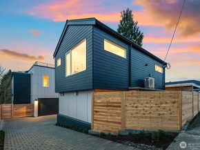 3806 42nd Avenue SW, Seattle WA 98116