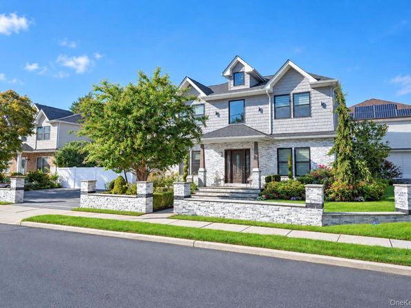 552 Dover Road, Oceanside NY 11572