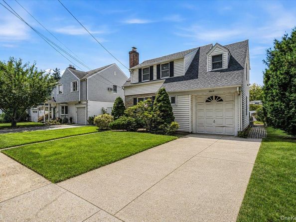 1860 Rockville Drive, Baldwin NY 11510