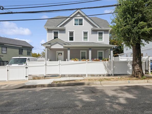 15 Prospect Place, Hempstead NY 11550