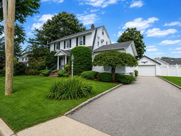 57 Caroline Street, Bethpage NY 11714