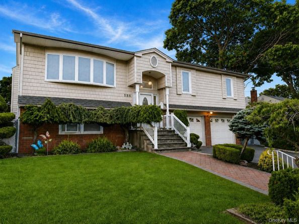 586 Harless Place, West Hempstead NY 11552