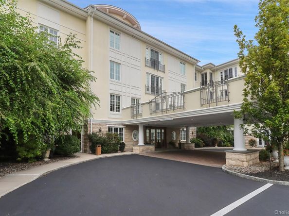 212 Trump Park, Shrub Oak NY 10588