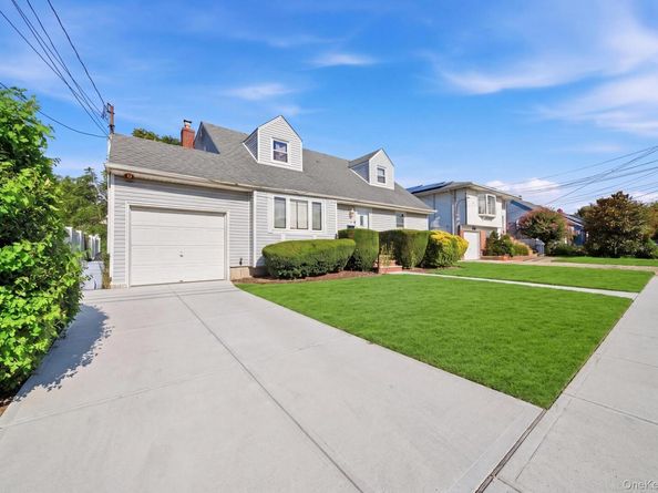 27 Hapsburg Place, Hempstead NY 11550