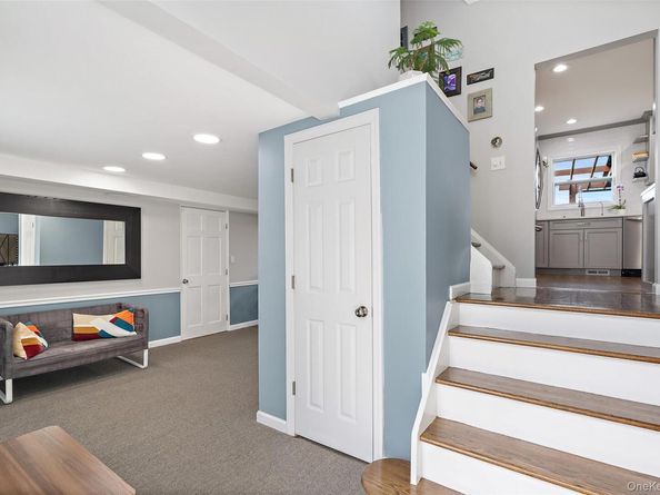6 S High Street, Elmsford NY 10523