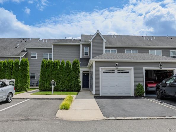 6 Grace Hall Lane, Yaphank NY 11980