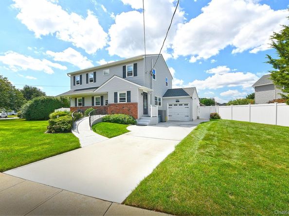 63 Michele Terrace, Massapequa Park NY 11762