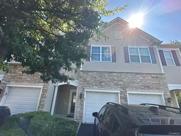 35 Sugar Pine Lane, Bay Shore NY 11706