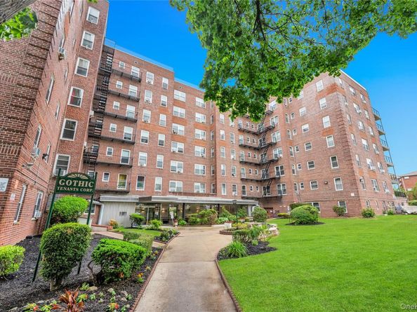 84-50 169th Street 410, Jamaica Hills NY 11432