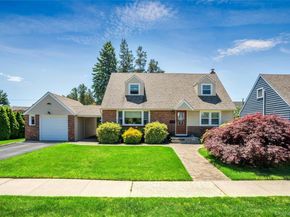 9 Amby Avenue, Plainview NY 11803