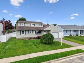 22 Scholl Drive, Farmingdale NY 11735