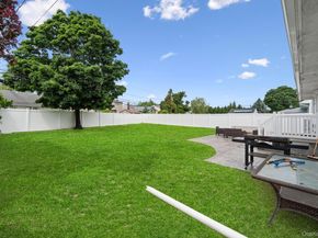 22 Scholl Drive, Farmingdale NY 11735