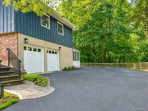 6 George Court, Miller Place NY 11764