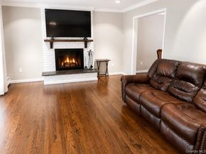 6 George Court, Miller Place NY 11764
