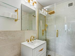 18-15 215th Street 5N, Bayside NY 11360