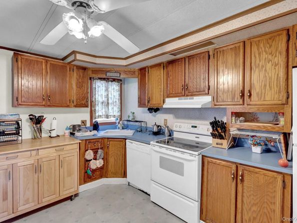 131 Village Circle West, Manorville NY 11949
