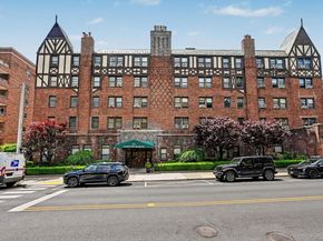 68 E Hartsdale Avenue 2L, Hartsdale NY 10530
