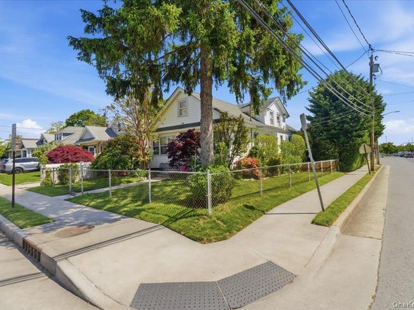 44 Saint Pauls Road S, Hempstead NY 11550