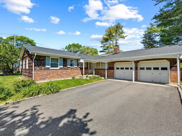 15 Quist Lane, Nesconset NY 11767