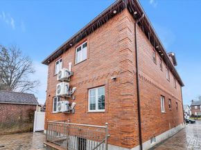 27-09 Utopia Parkway, Flushing NY 11358
