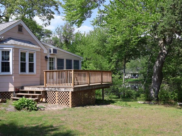 2 Hemlock Court, Bay Shore NY 11706
