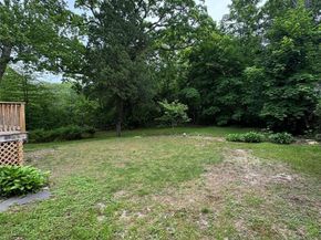 2 Hemlock Court, Bay Shore NY 11706
