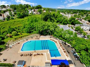 1853 Central Park Ave 16 C, Yonkers NY 10710