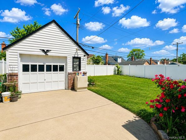 43 McAlester Avenue, Hicksville NY 11801