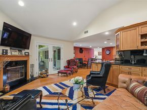 25 Edcris Lane, Huntington NY 11743
