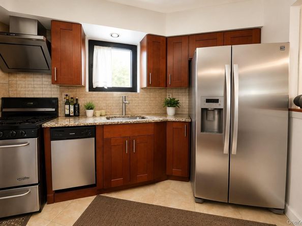 6236 59th Drive B2, Maspeth NY 11378