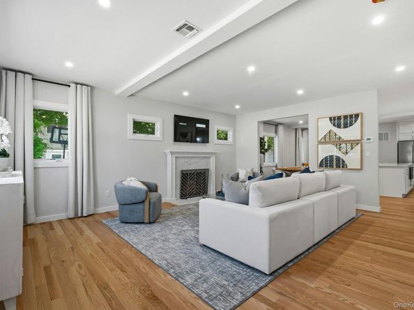 134 Murray Avenue, Port Washington NY 11050