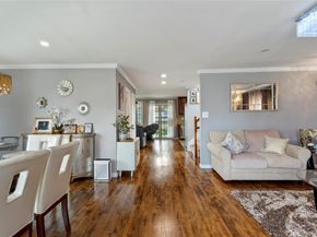 7631 264th Street, New Hyde Park NY 11004