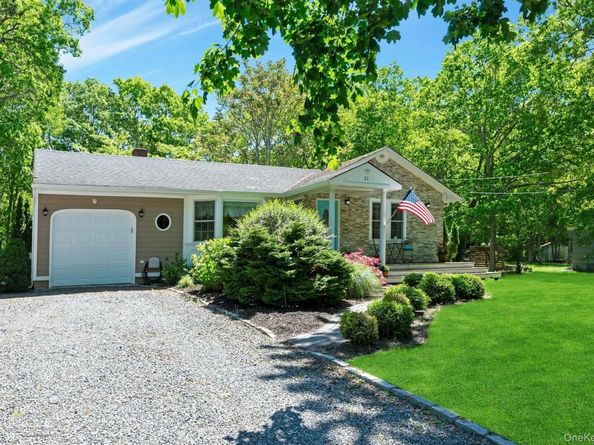 21 Jones Road, Hampton Bays NY 11946