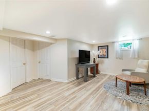 21 Jones Road, Hampton Bays NY 11946