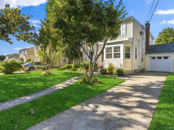 2366 Sycamore Avenue, Wantagh NY 11793