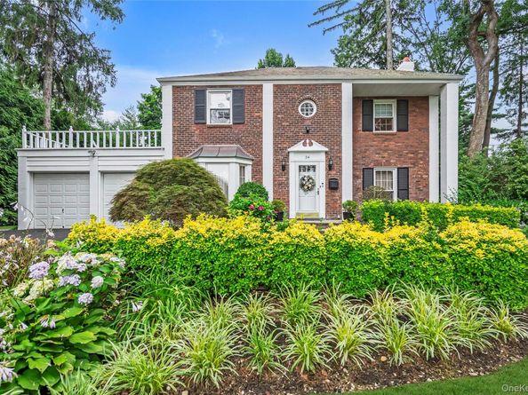 34 Soundview Crest, Manhasset NY 11030