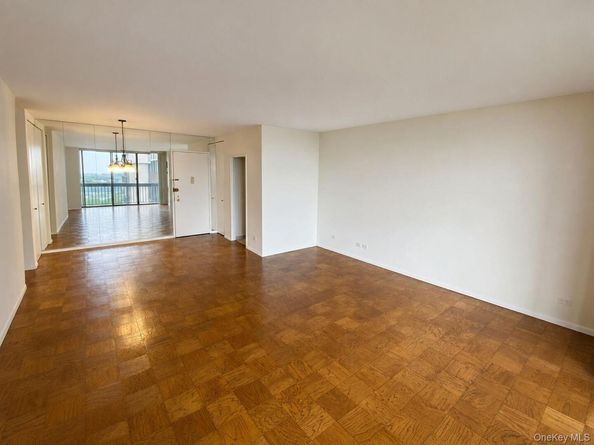 27110 Grand Central Parkway 25Y, Floral Park NY 11005