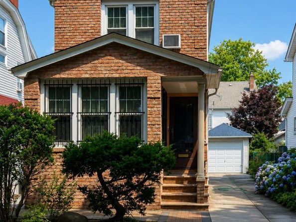 172-39 83rd Avenue, Jamaica Hills NY 11432