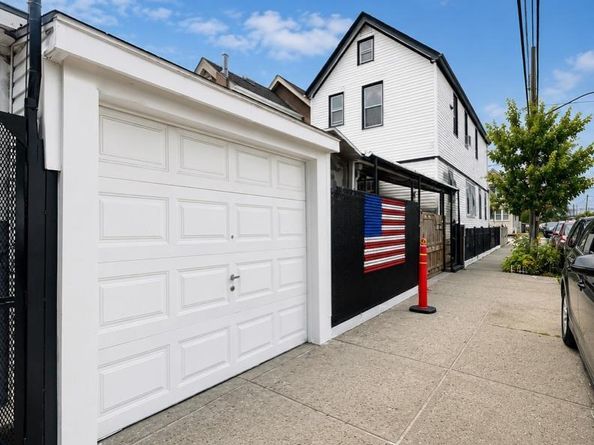 12720 95th Avenue, Richmond Hill NY 11419